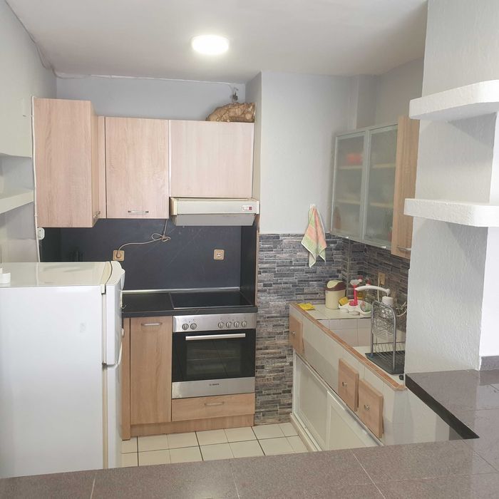 Дава се под наем Двустаен апартамент в Бургас, Зорница - 50 кв.м за 357 € - Снимка #3