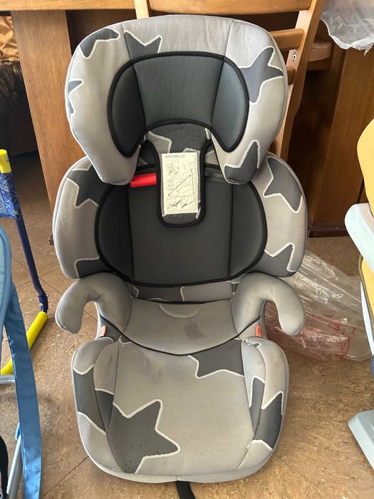 продавам детски столчета за кола