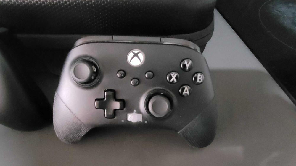 Xbox Series S with 4 Controllers and Accessories + 1 Month of Gamepass Ultimate