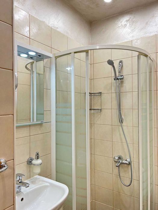 Дава се под наем Двустаен апартамент в София, Център - 55 кв.м за 800 € - Снимка #7