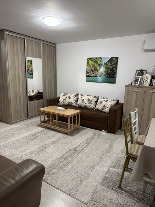 Vand apartament 2 camere