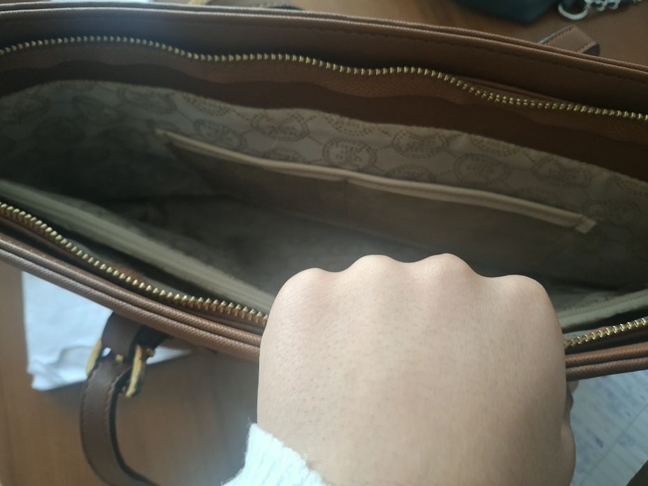 Чанта Маркова-MICHAEL KORS