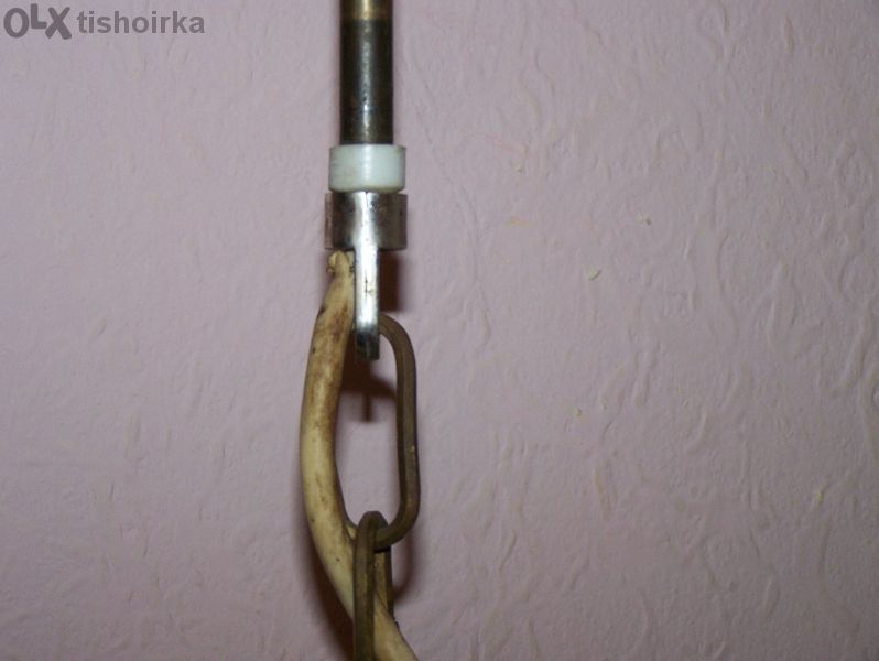 стар красив месингов полилей