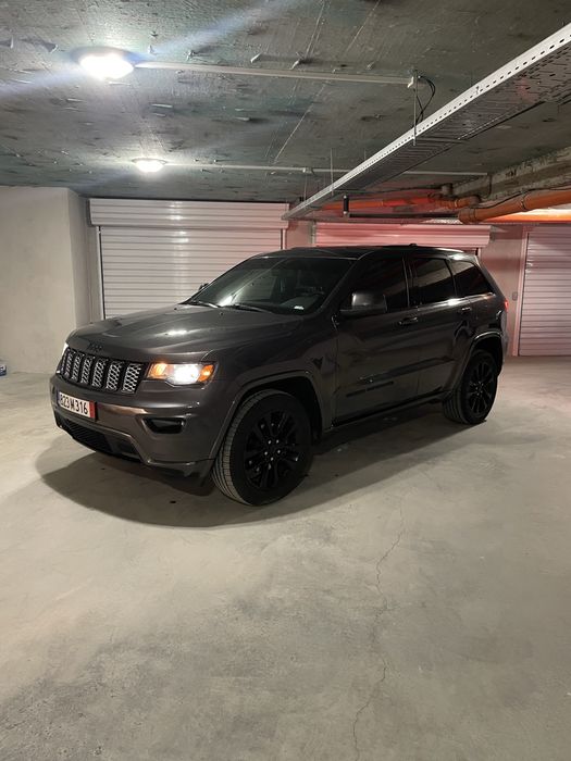 Jeep Grand Cherokee Altitude 4x4