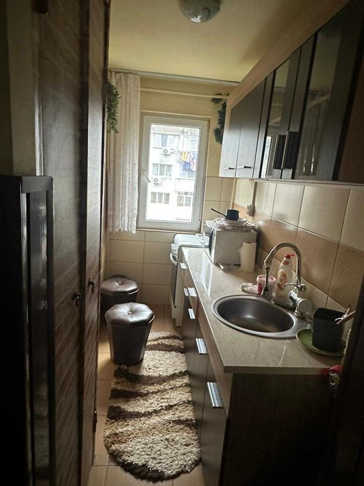 Vand apartament 2 camere ,confort2,etaj 3,Viziru 2