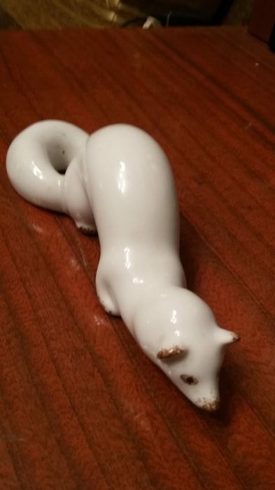 Статуэтки фарфоровые