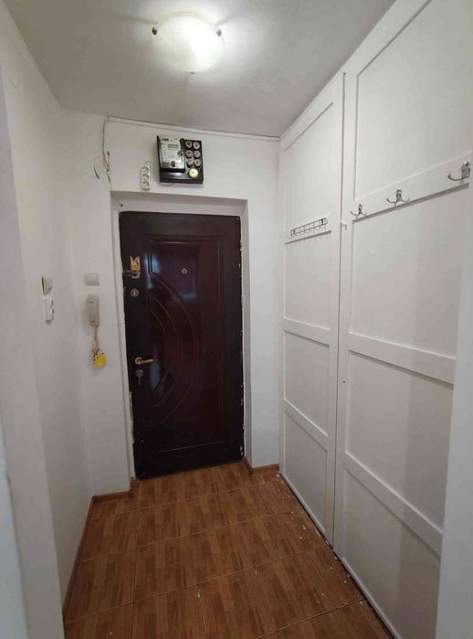 Garsoniera de vânzare str. Podului  et. 1