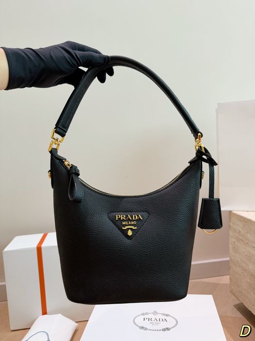 сумки от Prada люкс качество