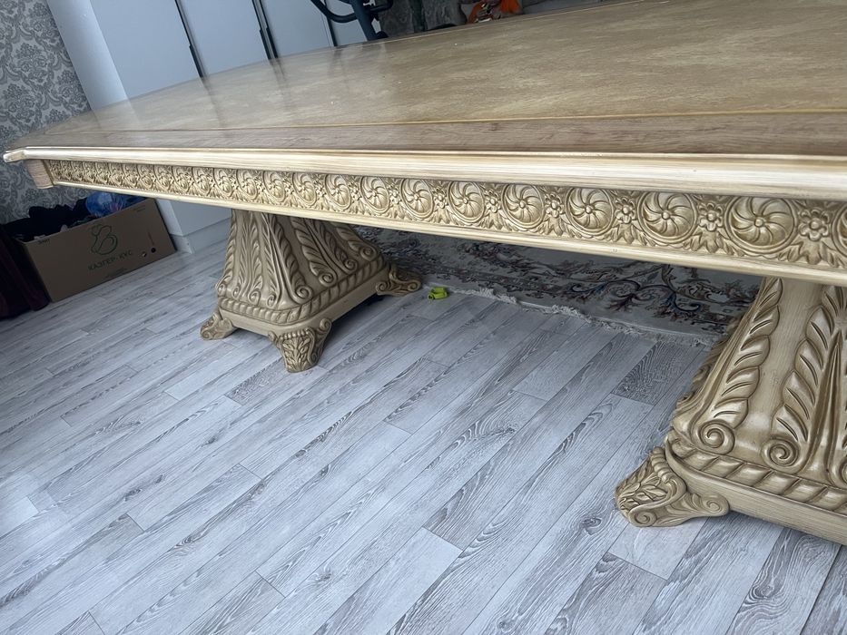 Продам стол дубовый 3 м * 1,20