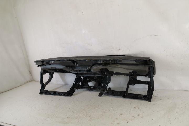 Оригинална Арматурна Табло в Добро Състояние Фолксваген ВВ Тигуан / Vo