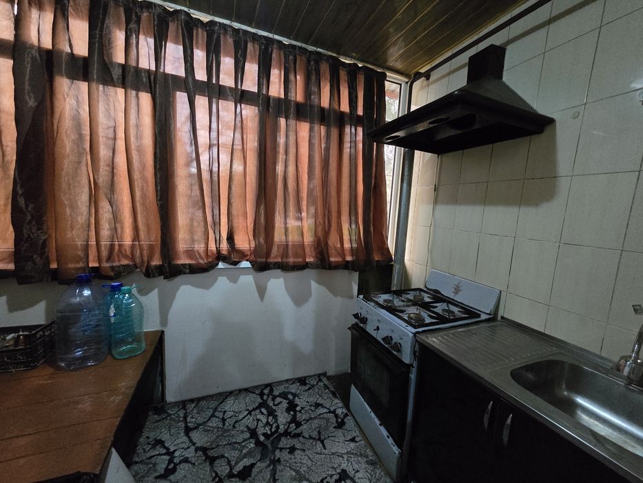 Zudlik bilan frunze massifda 2xonali kvartira ijaraga beriladi