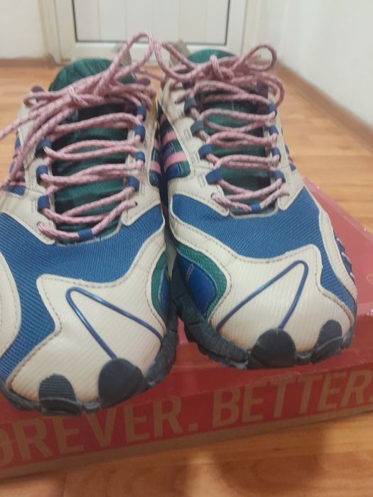 Pantofi sport Adidas,mărime 42,5,lungime brant 27 cm