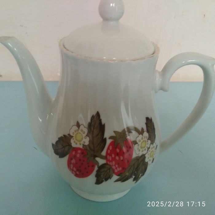 Чайники фарфоровые заварочные