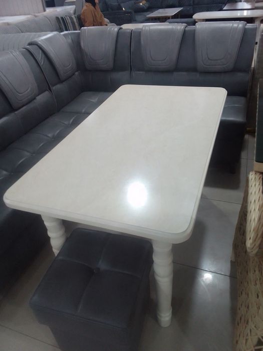 Jurnalniy oʻfesniy stul choy makoʻffe va boshqa