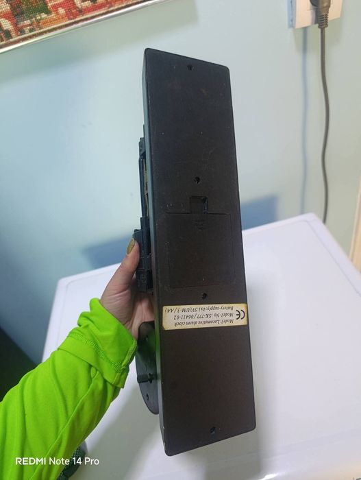 Винтидж аналогов часовник с локомотив