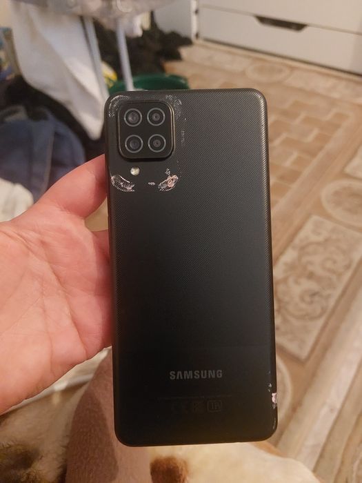 Телефон Самсунг А12