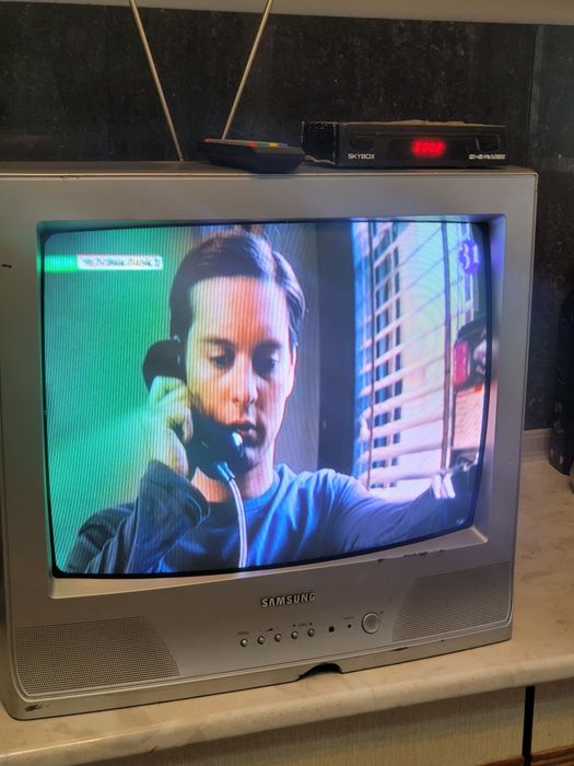 Телевизор с приставка