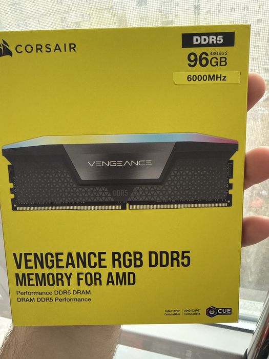 RAM Corsair 96GB DDR5, 6000Mhz, CL30, RGB desigilate