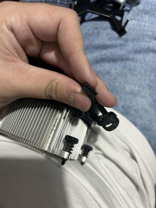 Vand procesor + cooler procesor 270 lei