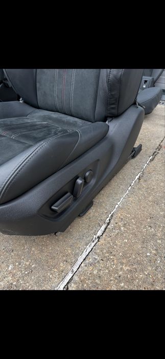 Полу кожен салон за Toyota CHR 2020г/тоьота /кожа+велур/ подгрев