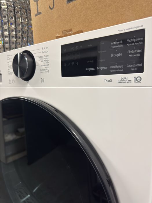 Uscător de rufe cu pompă de căldură 9kg LG RHX5009TWB