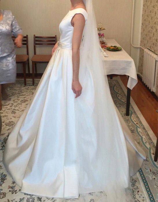 Свадебное платье б/у