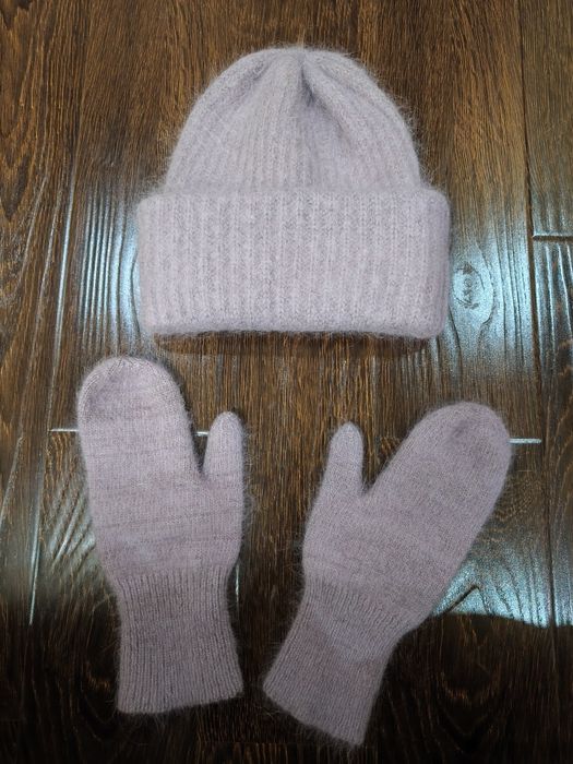 пушистая шапка-бини и варежки