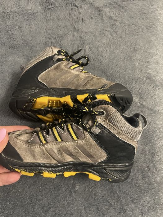 Adidas детски боти