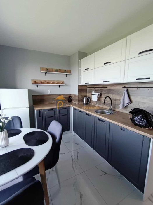 Продава се Двустаен апартамент в Пловдив, Център - 65 кв.м за 2385 €/кв.м - Снимка #2