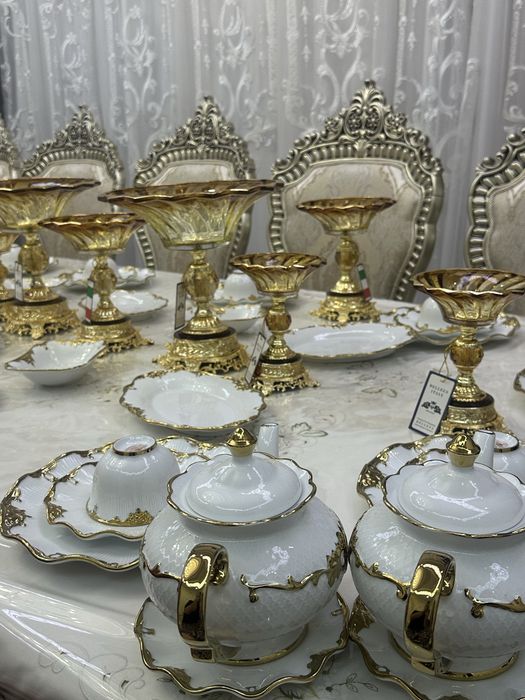 Роскошный сервиз 62 предмета на 12 персон
