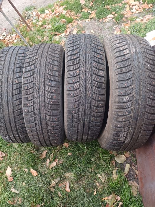 Продам зимний комплект колёс