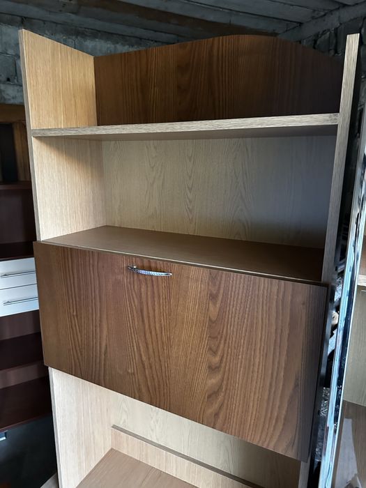 Mobilier 4 corpuri – spațiu de depozitare generos