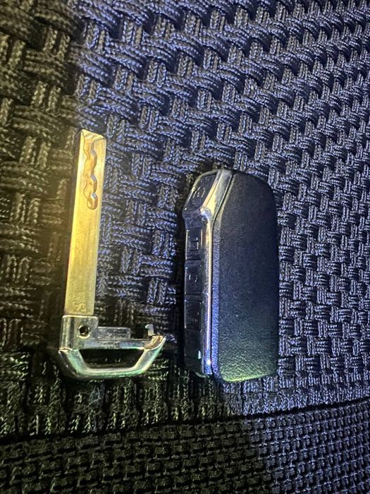 Kia k5 Pult sotiladi