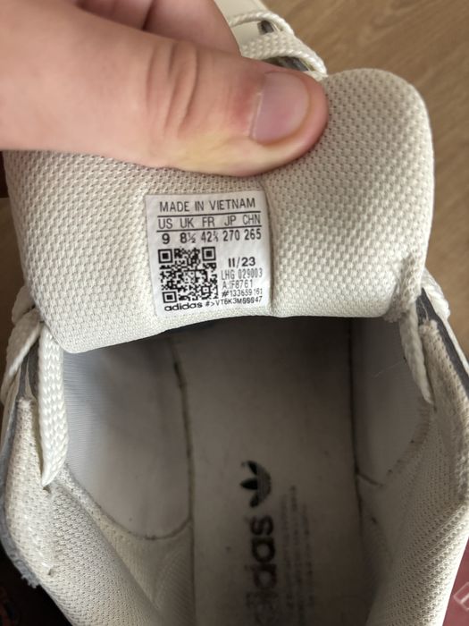 Adidas campus marime 42 2/3 albi