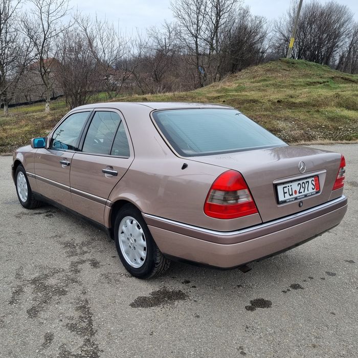 Mercedes-Benz w202 C180 ,,ELEGANCE,, Lupoaia • OLX.ro