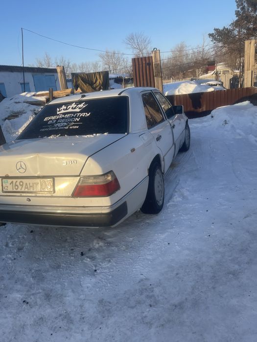 Мерседес бенс 124