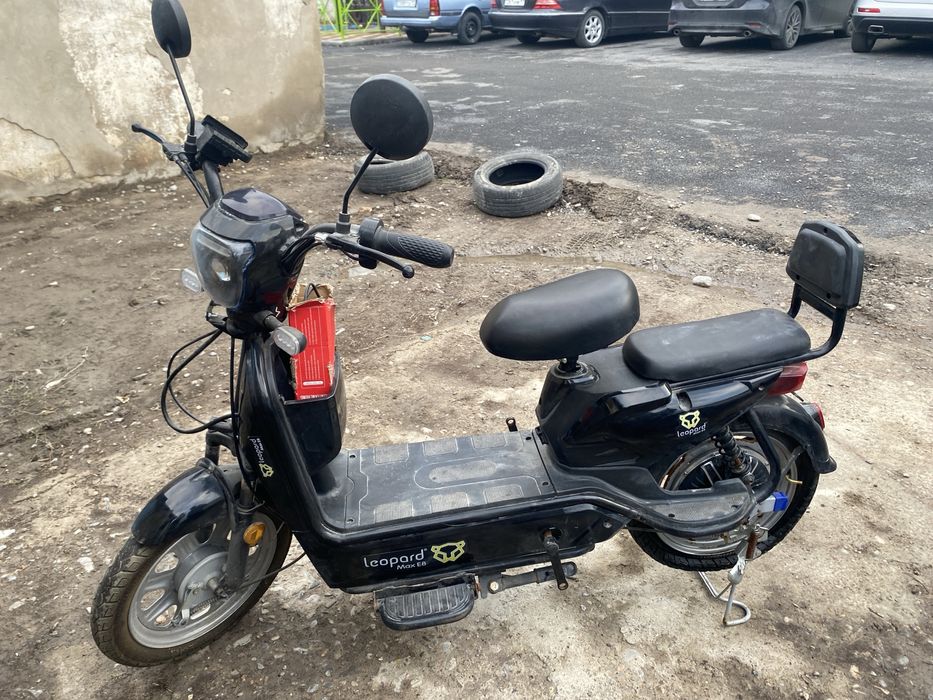 электраскутер гарантия 2год