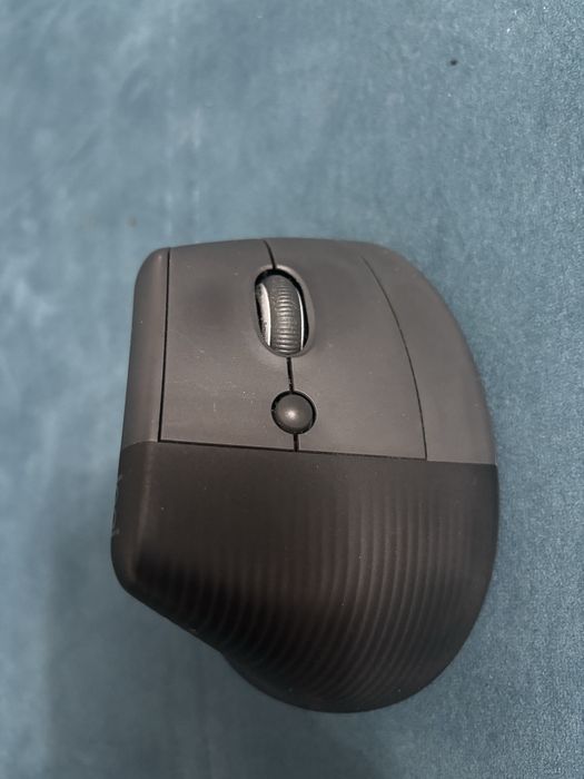 Мышь Logitech Lift Vertical