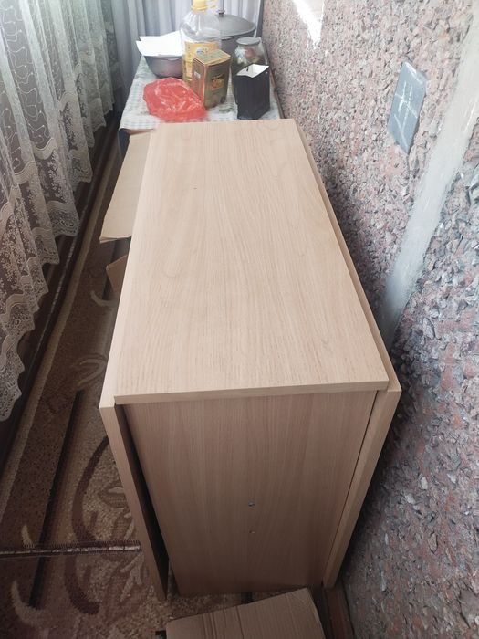 Срочно Продам стол.