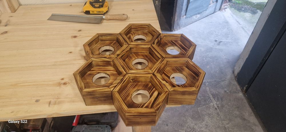 Дървен полилей с лед осветление!