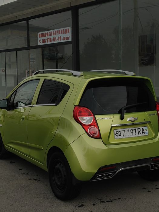 Chevrolet spark.