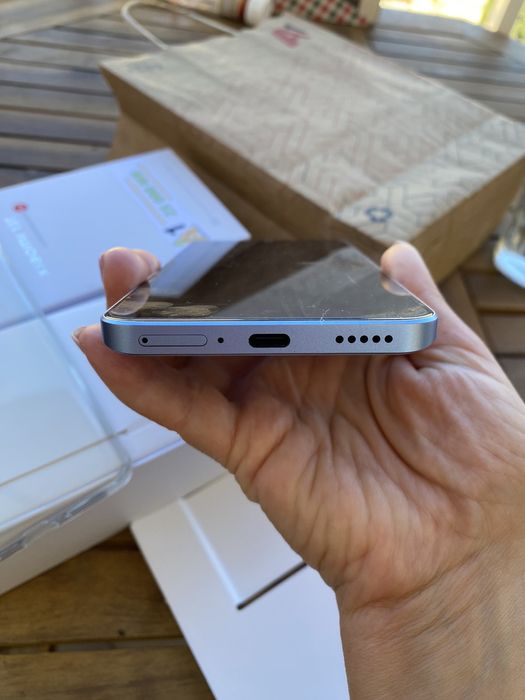 Чисто нов xiaomi 13 t никога не е използван