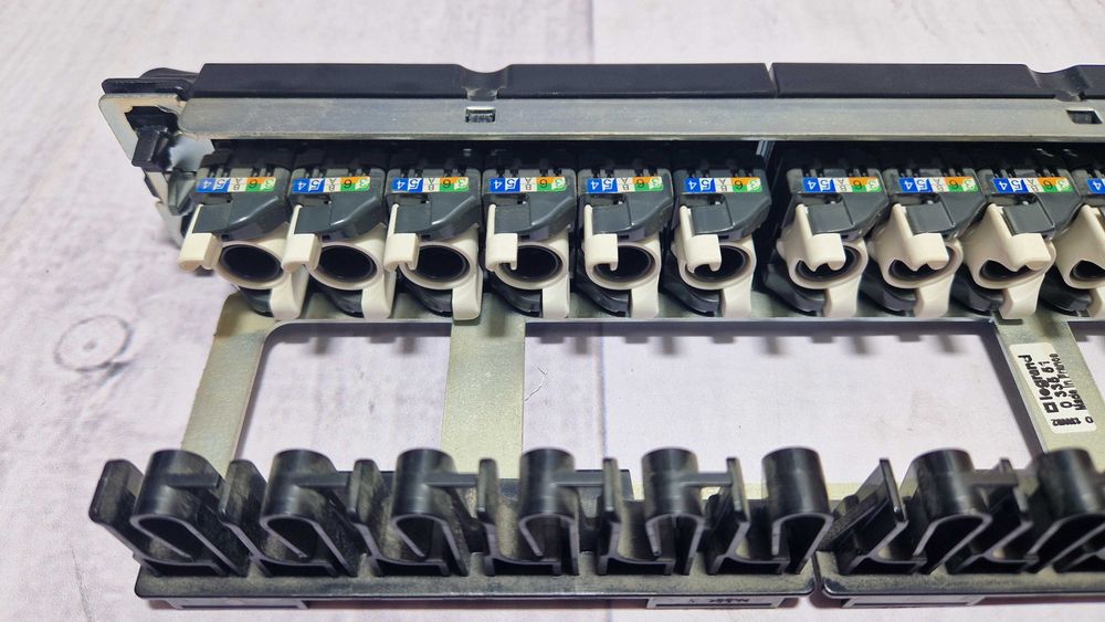 Патч-панель LEGRAND