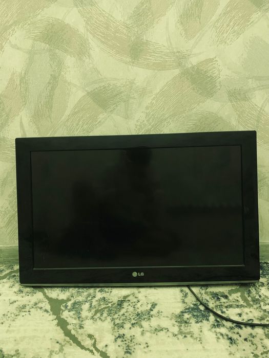LG televizor 32 дюйма