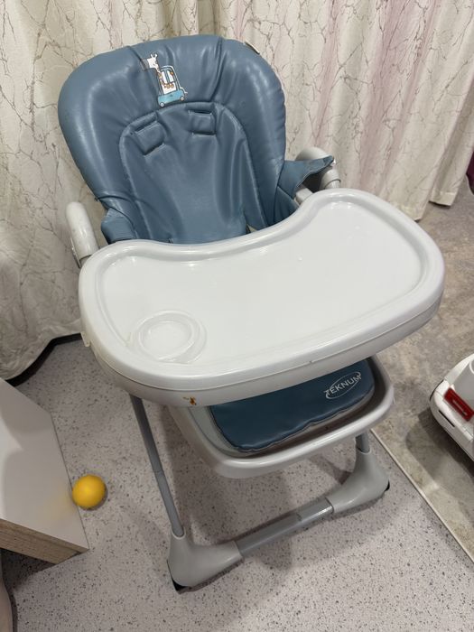 Детский стульчик для кормления