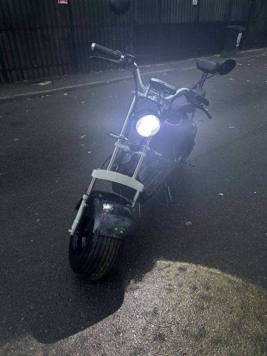 Scuter electric.