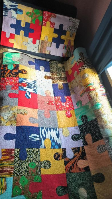 Покрывало и наволочки на диван в стиле пэчворк