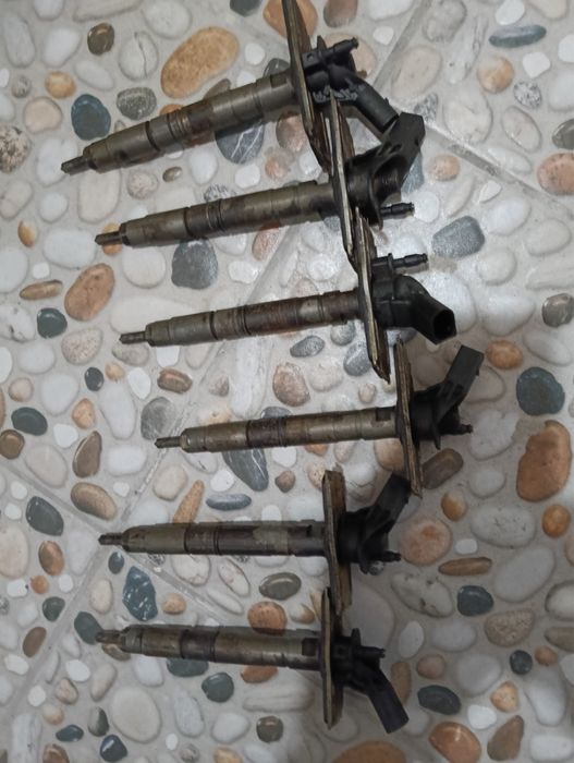 Piese Audi,BMW injectoare diverse