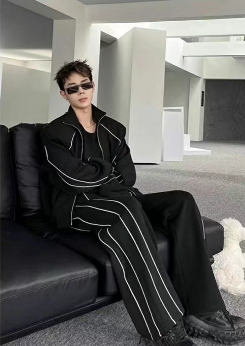 Продается спортивный костюм