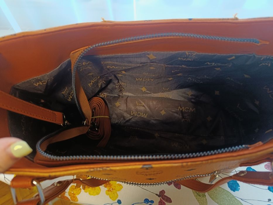 Дамска чанта МСМ в комплект с портфейл и несесер